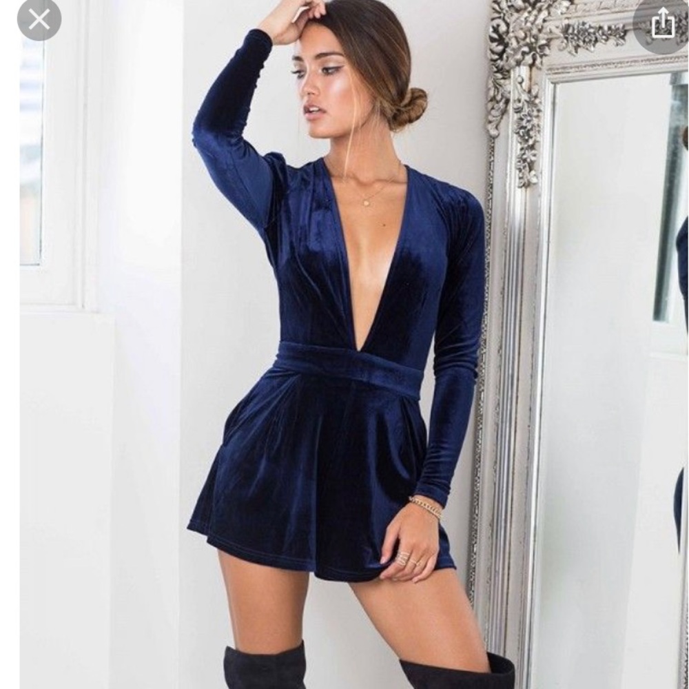 ShowPo romper - Picture 3 of 3